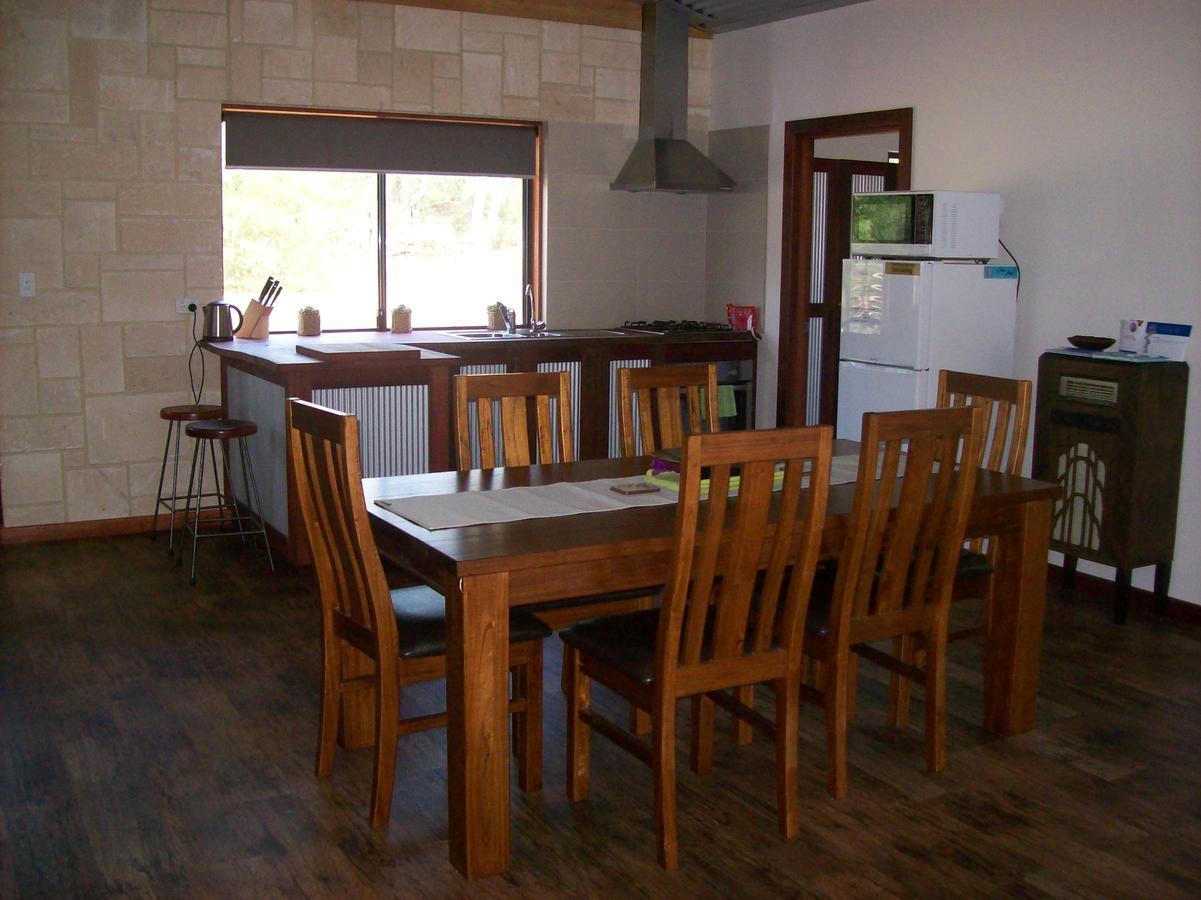 Silversprings Spa Retreat Pet Friendly Cottages And Glampings Metricup Exterior foto