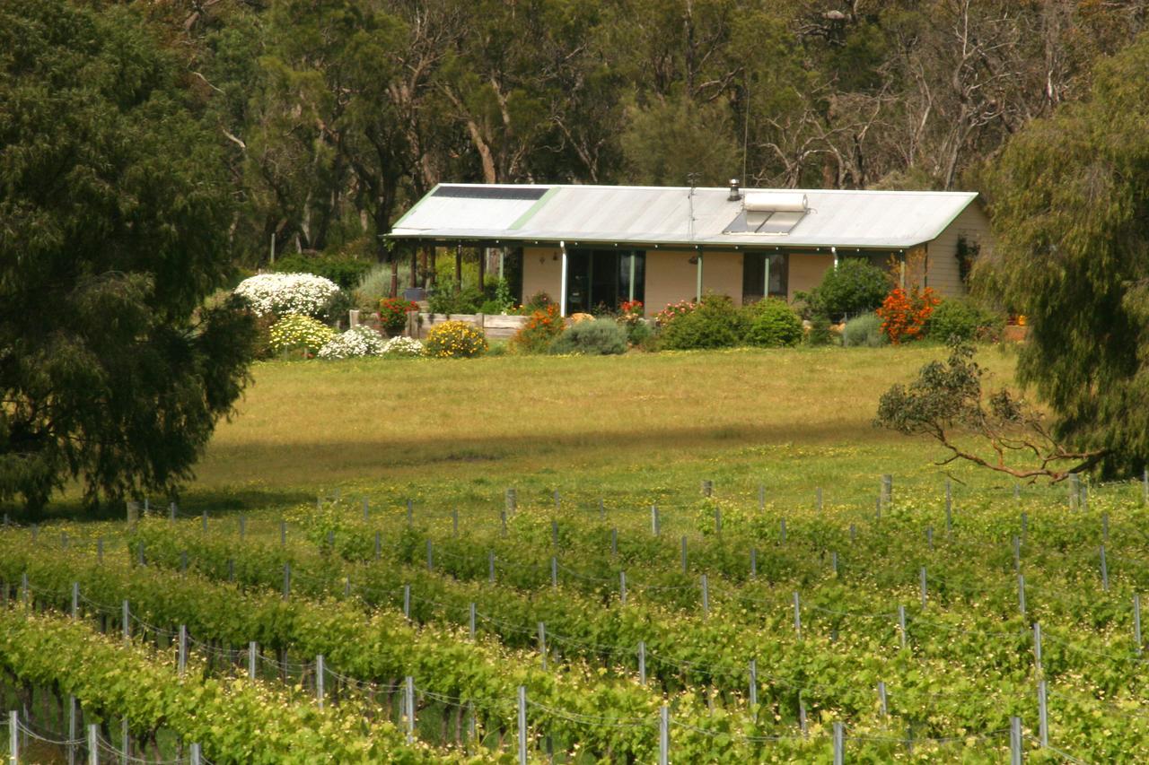 Silversprings Spa Retreat Pet Friendly Cottages And Glampings Metricup Exterior foto